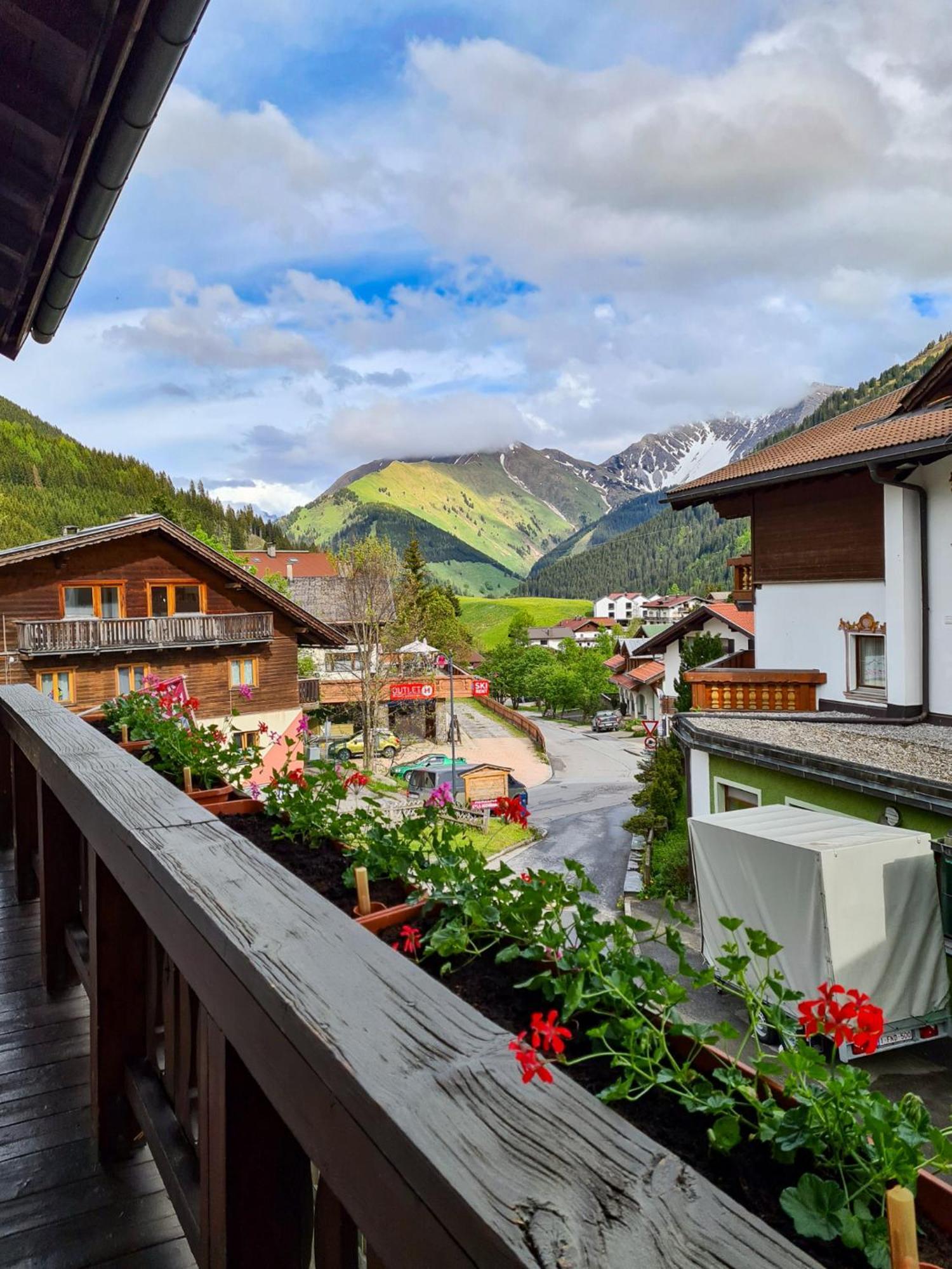 Haus Daheim Bed and Breakfast Berwang Buitenkant foto